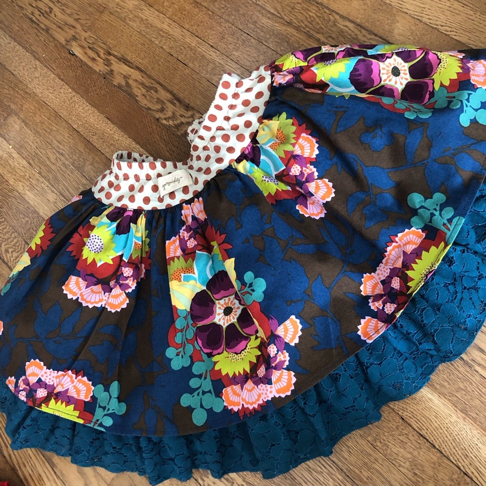 Persnickety fluffy lace trimmed skirt girls 8 black teal blue floral